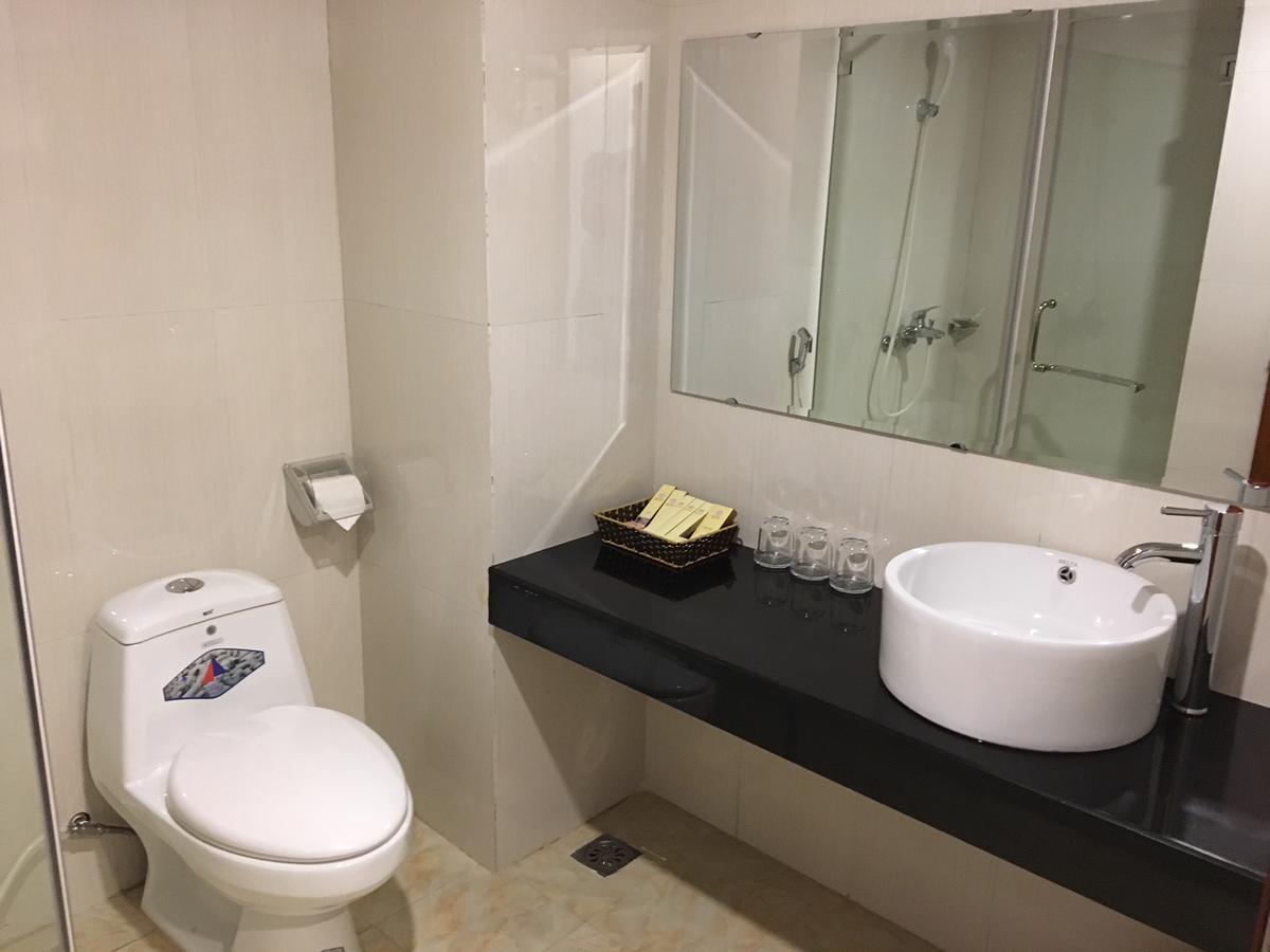 Vinh Plaza Hotel Bagian luar foto