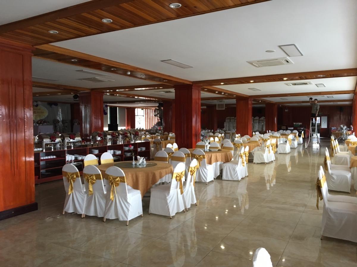 Vinh Plaza Hotel Bagian luar foto