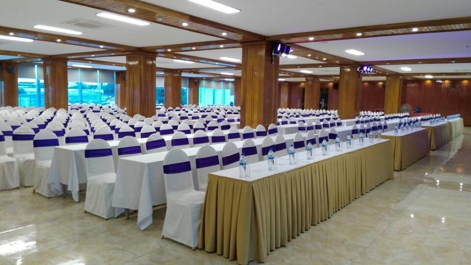 Vinh Plaza Hotel Bagian luar foto
