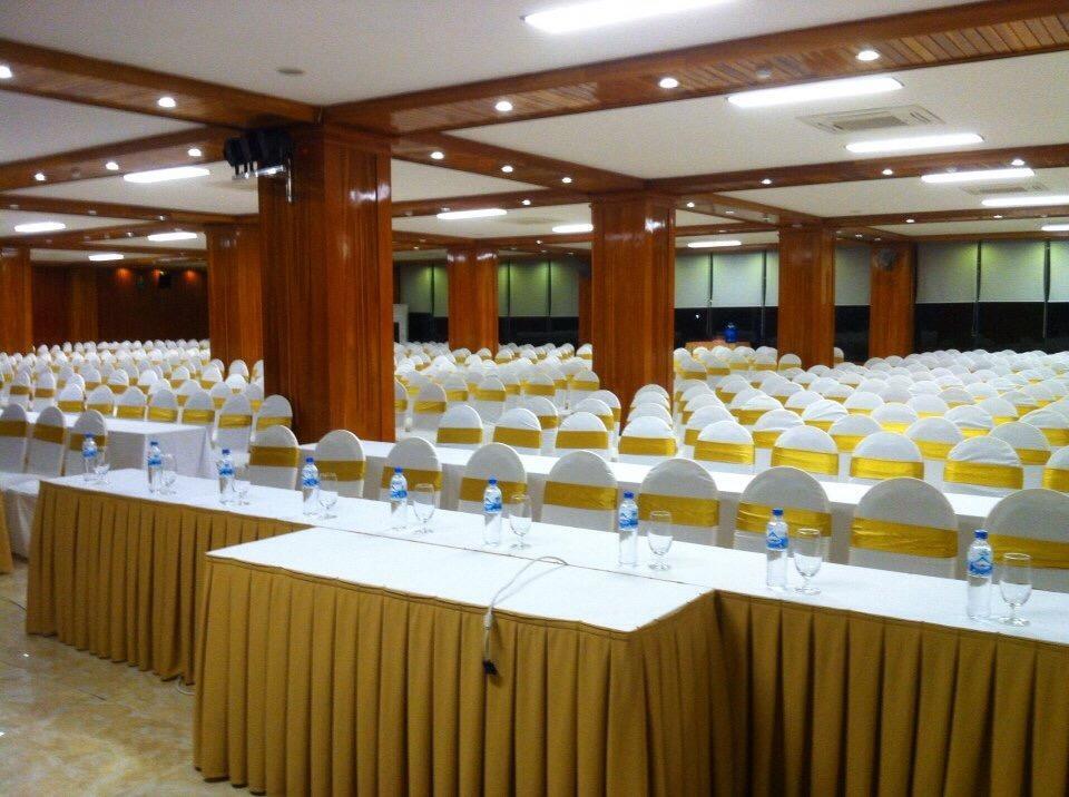 Vinh Plaza Hotel Bagian luar foto