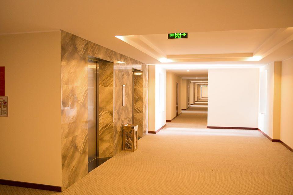 Vinh Plaza Hotel Bagian luar foto